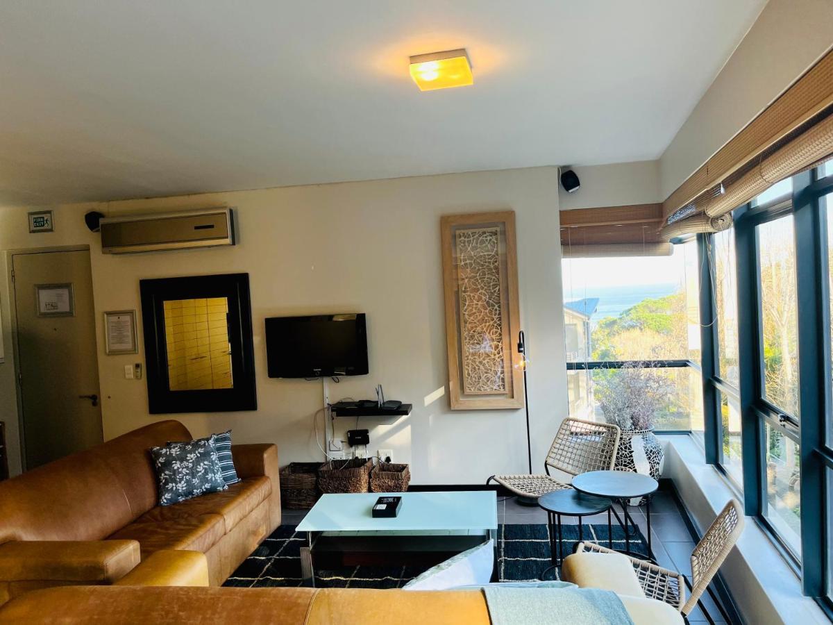 Lovely One Bedroom In The Glen, Camps Bay With Inverter Cidade Do Cabo Exterior foto