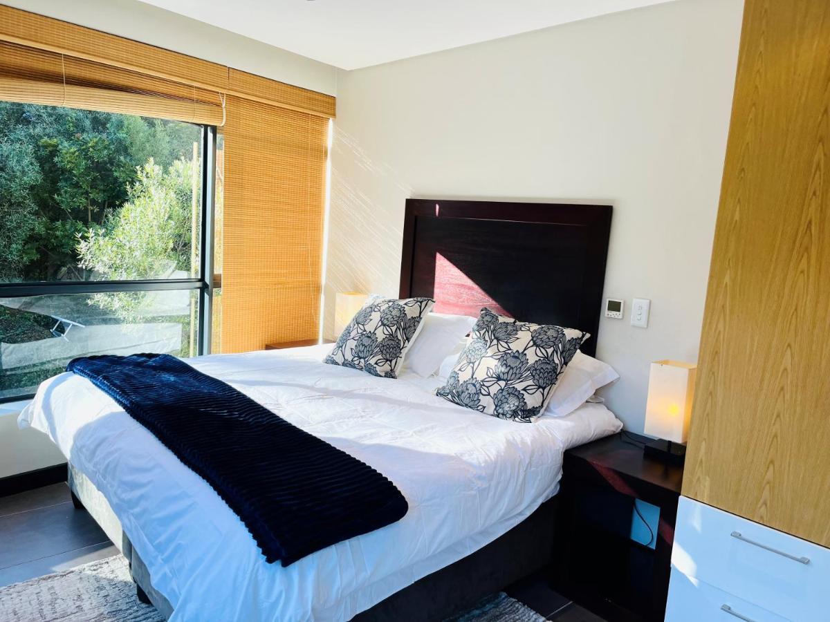 Lovely One Bedroom In The Glen, Camps Bay With Inverter Cidade Do Cabo Exterior foto